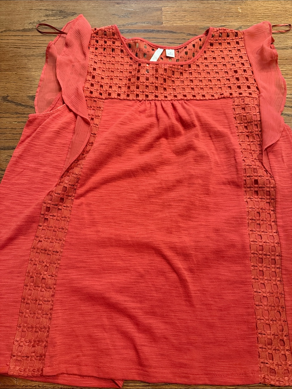 Lauren Conrad coral Crochet-Panel ruffle sleeve tank blouse sz medium